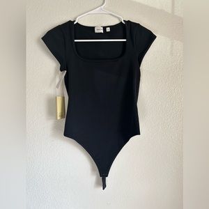 Aritzia - Wilfred THEODORA BODYSUIT